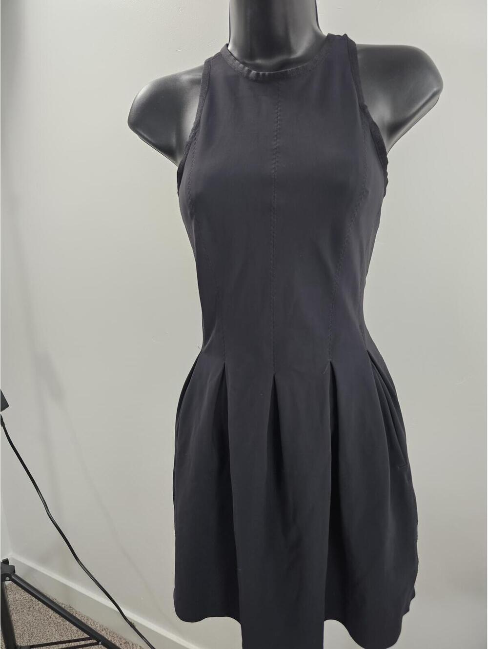 Lululemon Here To There Dress Sz 4